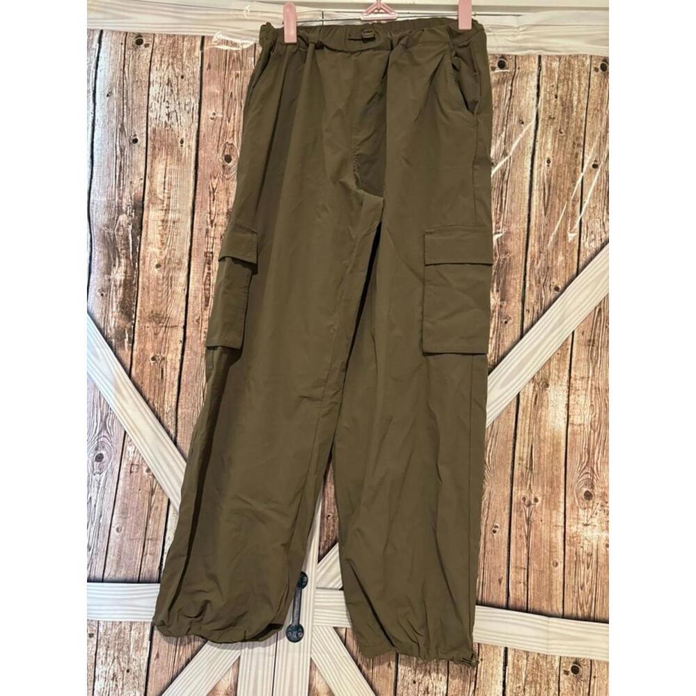 Womens Zara army green sz 13 utility/cargo pants #344